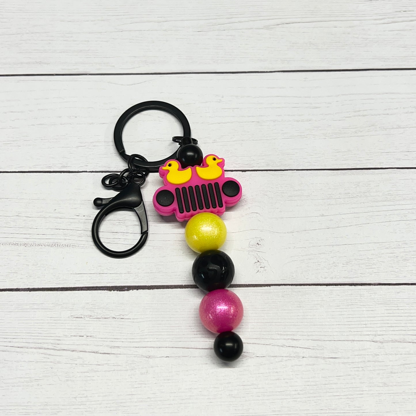 Pink Jeep Grill w/Leopard Black Keychain Bar