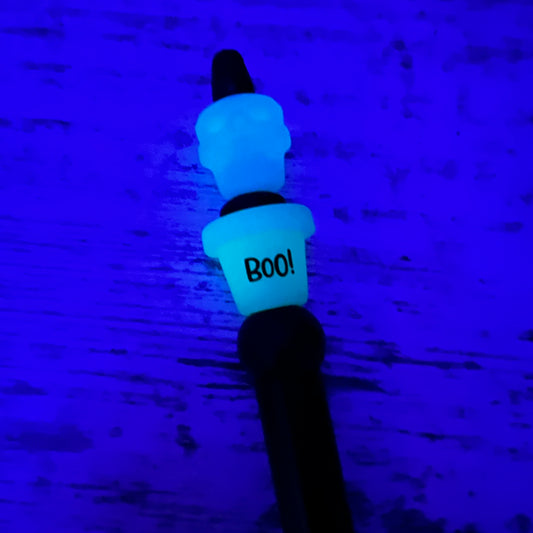 Glow In The Dark Boo Skull Plastic Pen